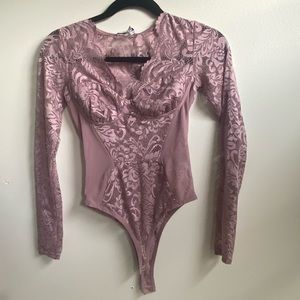 Fashion Nova- Lace Stay Friends Bodysuit